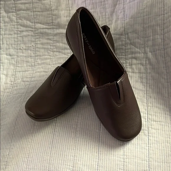 Easy Spirit Brown Loafers - Picture 1 of 4